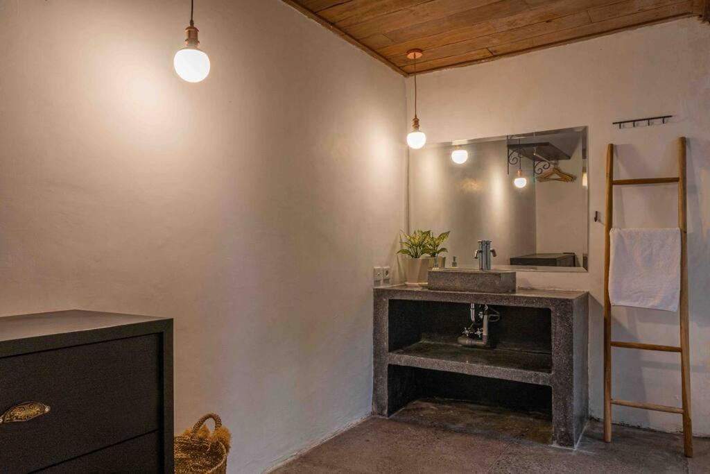 Berawa Canggu Stylish Joglo 3 Bedrooms Private Villa With Private Pool Exterior photo