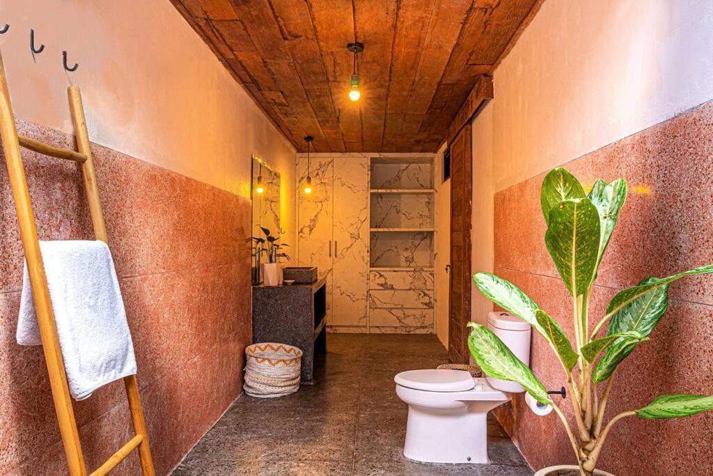 Berawa Canggu Stylish Joglo 3 Bedrooms Private Villa With Private Pool Exterior photo